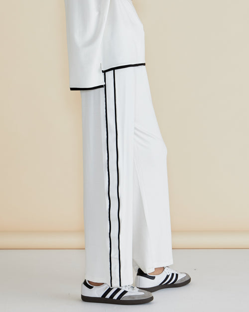 Betty Basics Evelyn Wide Leg Jogger Winter White