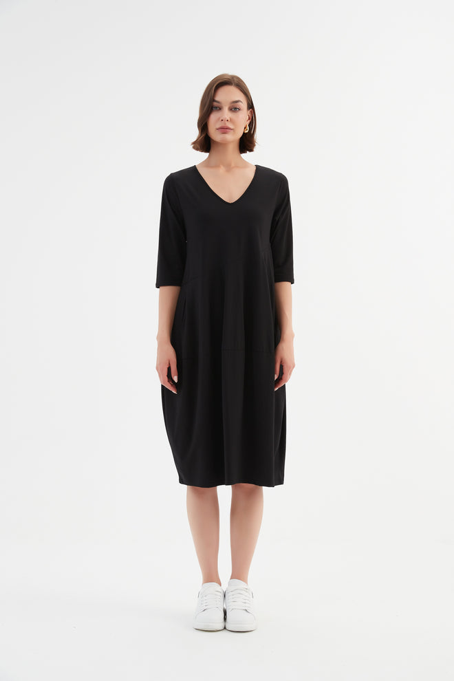 Tirelli V Neck Diagonal Seam Dress Black