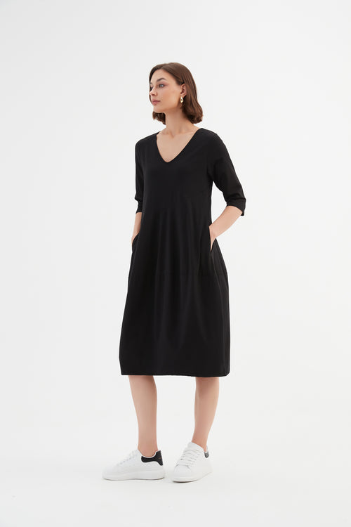 Tirelli V Neck Diagonal Seam Dress Black